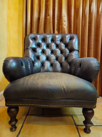 น้ำตาลเข้ม เก้าอี้หนังทรงยุโรป European Style Leather Armchair