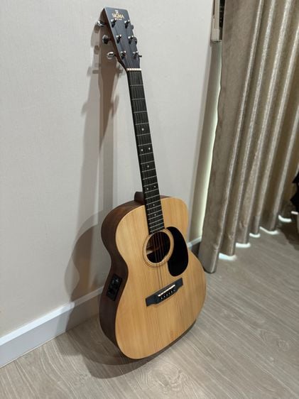 Guitar Sigma 000ME