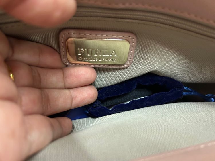 กระเป๋าถือ แบรนด์ FURLA สีนู้ด รูปที่ 5