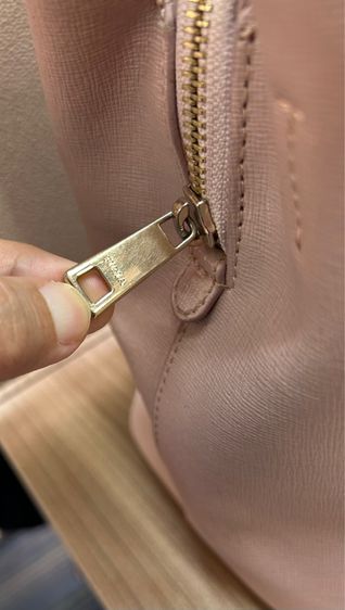 กระเป๋าถือ แบรนด์ FURLA สีนู้ด รูปที่ 7