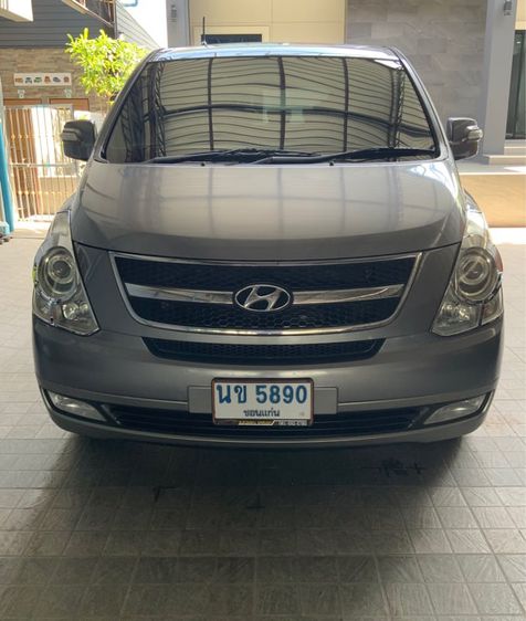 Hyundai H-1  2011 2.5 Deluxe ดีเซล ไม่ติดแก๊ส เกียร์อัตโนมัติ เทา