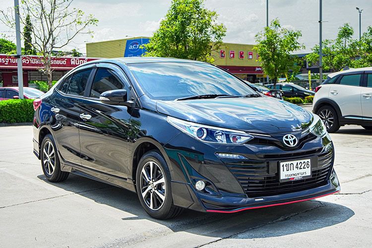 Toyota Yaris ATIV 2020 1.2 High Sedan เบนซิน ไม่ติดแก๊ส เกียร์อัตโนมัติ ดำ รูปที่ 2