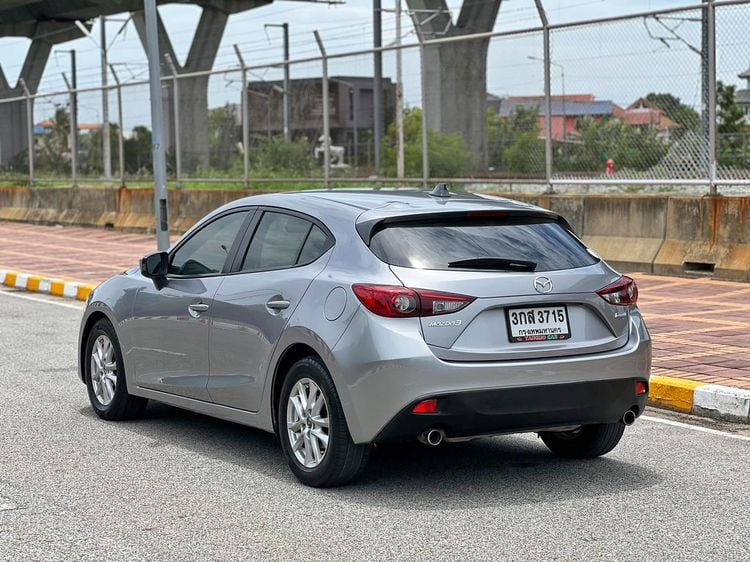 Mazda Mazda3 2015 2.0 E Sports Sedan เบนซิน ไม่ติดแก๊ส เกียร์อัตโนมัติ เทา รูปที่ 4