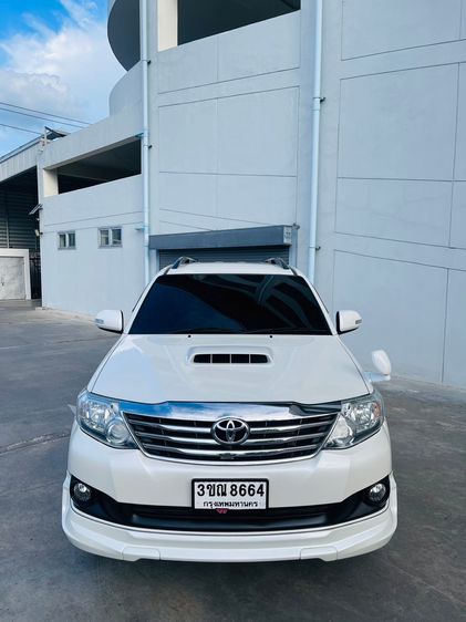 Toyota Fortuner 2013 3.0 V Utility-car ดีเซล ไม่ติดแก๊ส เกียร์อัตโนมัติ ขาว รูปที่ 4