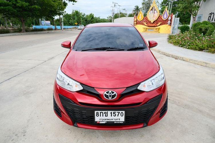Toyota Yaris 2019 1.2 E Sedan เบนซิน ไม่ติดแก๊ส เกียร์อัตโนมัติ แดง รูปที่ 2