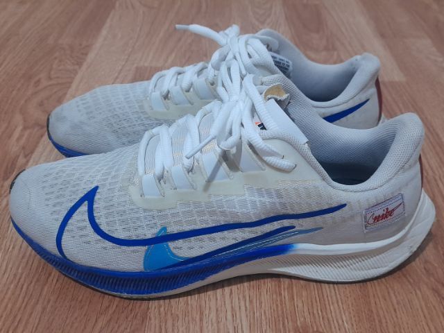 รองเท้าผ้าใบ ผ้าใบ UK 8 | EU 42 | US 8.5 ขาว รองเท้าวิ่ง Nike แท้มือสอง Size 8.5 us 42 ยาว 26.5 cm