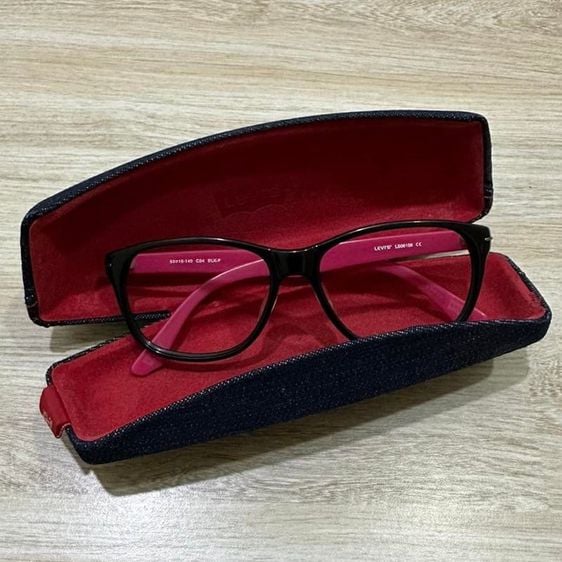 แว่นตา Levi’s 