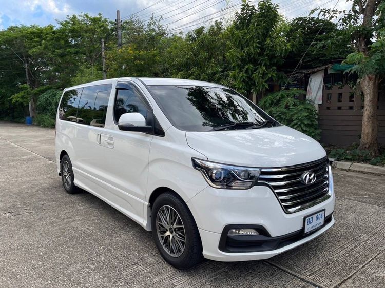 Hyundai H-1  2019 2.5 Limited III Van ดีเซล ไม่ติดแก๊ส เกียร์อัตโนมัติ ขาว รูปที่ 2