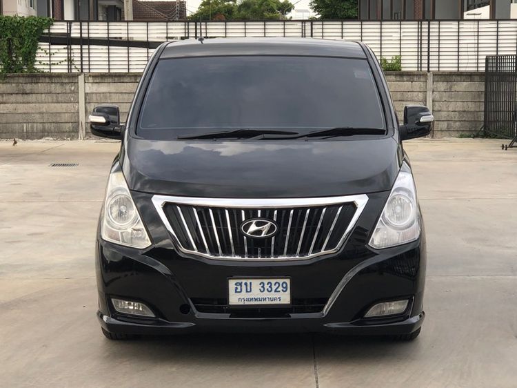 Hyundai H-1  2012 2.5 Deluxe Van ดีเซล ไม่ติดแก๊ส เกียร์อัตโนมัติ ดำ รูปที่ 2