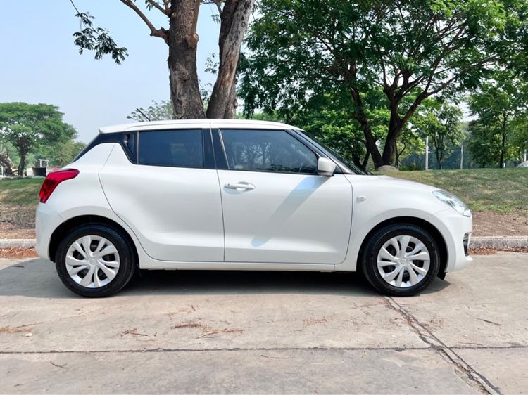 รถ Suzuki Swift 1.2 GL Plus สี ขาว