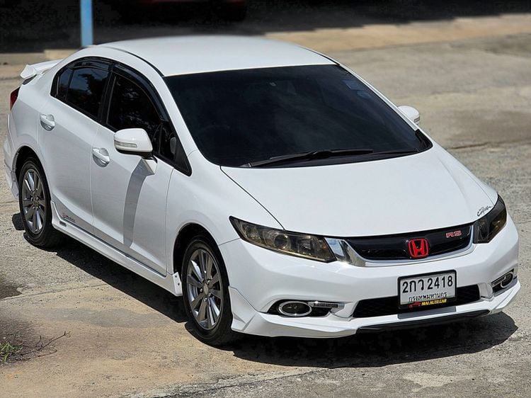 Honda Civic 2013 1.8 Modulo Sedan เบนซิน ไม่ติดแก๊ส เกียร์อัตโนมัติ ขาว รูปที่ 4
