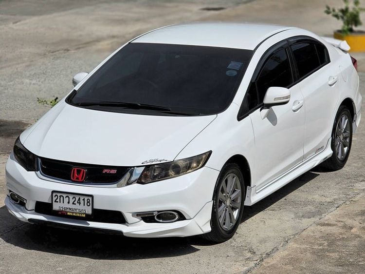 Honda Civic 2013 1.8 Modulo Sedan เบนซิน ไม่ติดแก๊ส เกียร์อัตโนมัติ ขาว