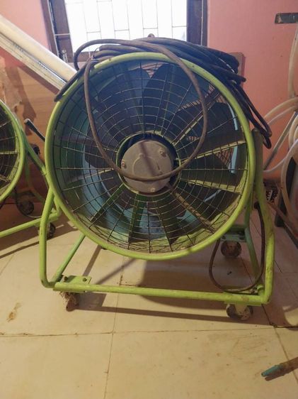 พัดลม ระบายอากาศ Air ventilation fan sw-150 มี 3ตัว   ตัวละ 15,000  นัดรับสินค้า แถว ท่าน้ำนนท์
