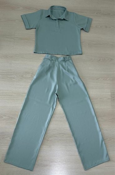 เซทเสื้อกางเกงขายางสีเขียวมิ้นท์ เอวสม็อคมีกระเป๋า อก 40 ยาว 20 เอว 24-32 สะโพก 44 ยาว 40 นิ้ว