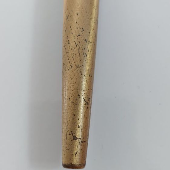 ปากกาเชฟเฟอร์ด้านสีทองหัวทอง14kมีร่องลอยการใช้มาแล้วค่ะปลอกปากกามีถลอกแต่ไม่มีบุบค่ะ รูปที่ 8
