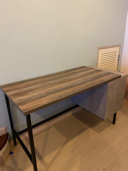 ไม้ โต๊ะทำงาน