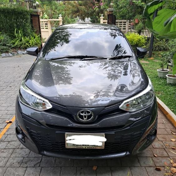 Toyota Yaris 2018 1.2 E Utility-car เบนซิน เกียร์อัตโนมัติ เทา
