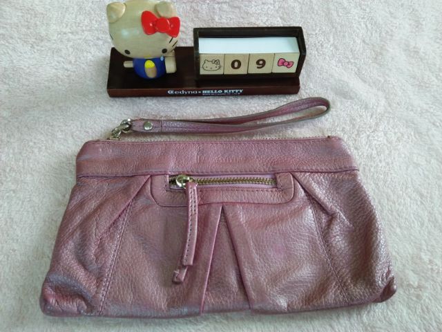 กระเป๋าคล้องมือหนังแท้สีม่วง Roxanne