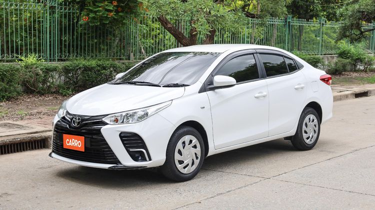 Toyota Yaris ATIV 2022 1.2 Entry Sedan เบนซิน ไม่ติดแก๊ส เกียร์อัตโนมัติ ขาว รูปที่ 3