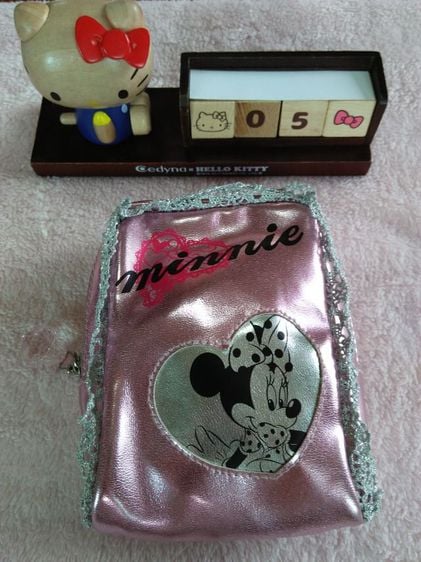 กระเป๋าใส่เหรียญสีชมพู Minnie