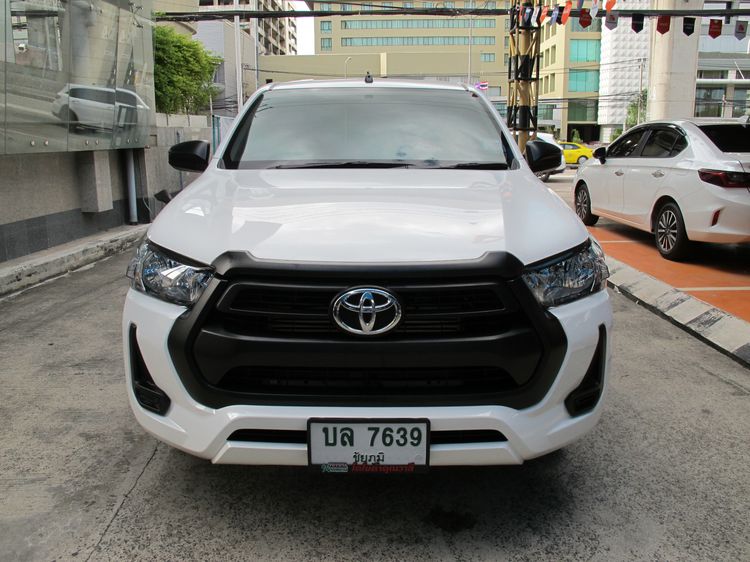 Toyota Hilux Revo 2023 2.4 Entry Pickup ดีเซล ไม่ติดแก๊ส เกียร์ธรรมดา ขาว รูปที่ 3