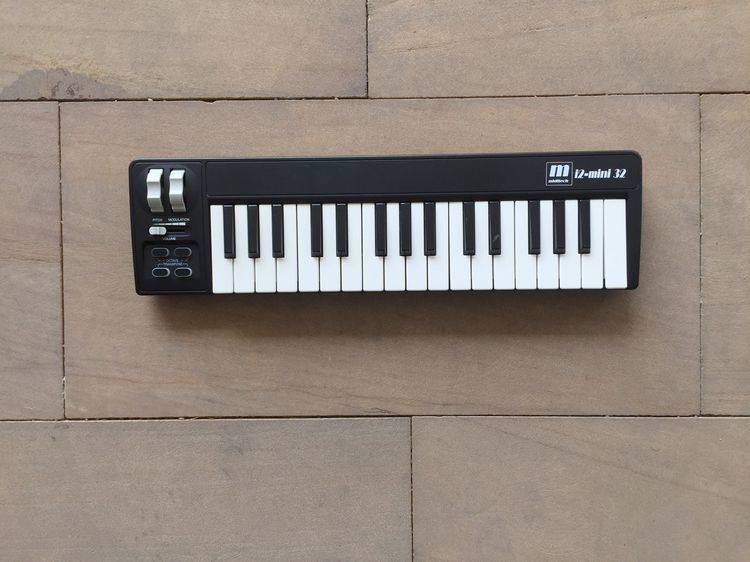 อื่นๆ คีย์บอร์ดขนาดเล็ก Miditech (Midiplus) i2-mini 32 MIDI Keyboard Controller