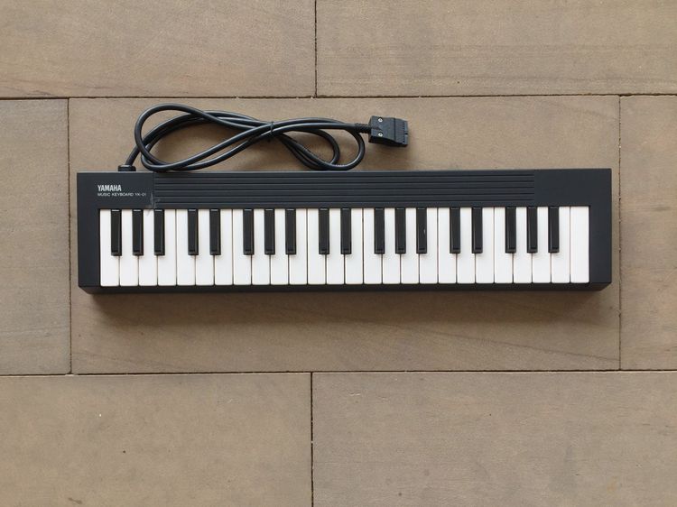คีย์บอร์ดมาตรฐาน Yamaha YK-01 Music keyboard Controller
