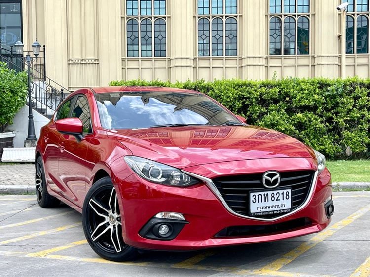 Mazda Mazda3 2014 2.0 C Sports Utility-car เบนซิน ไม่ติดแก๊ส เกียร์อัตโนมัติ แดง