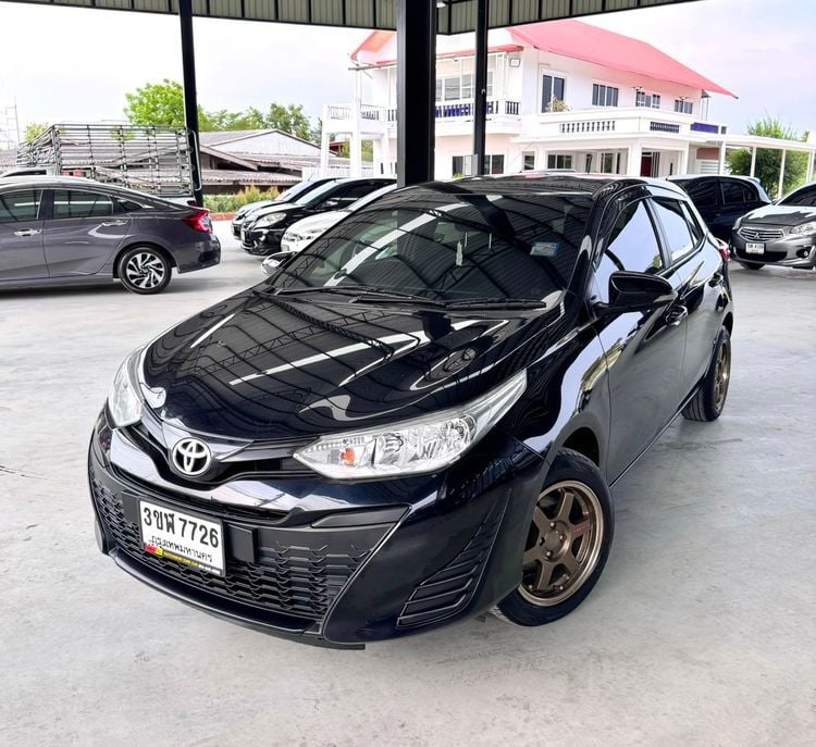 Toyota Yaris 2019 1.2 E Sedan เบนซิน ไม่ติดแก๊ส เกียร์อัตโนมัติ ดำ