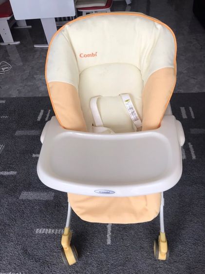 อุปกรณ์สำหรับเด็กและทารก Japan Combi Baby High Chair ไฮแชร์ไฟฟ้า แบรนด์ คอมบิ