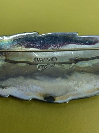 (2528) เข็มกลัดเงินลงถมเก่า รูปนางเมขลา รูปที่ 2