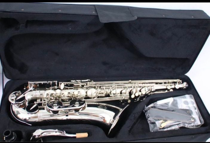Tenor Saxophone Suzuki มือ1