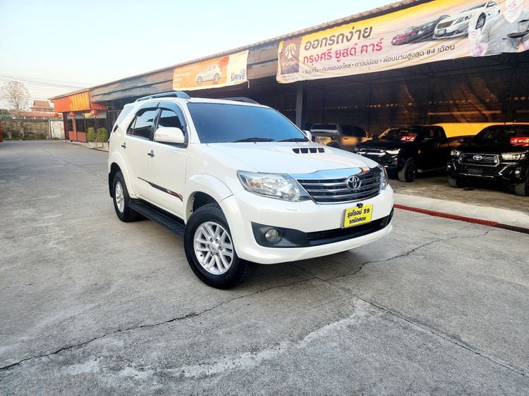 TOYOTA FORTUNER 3.0 V AT 4x4 ปี 2012