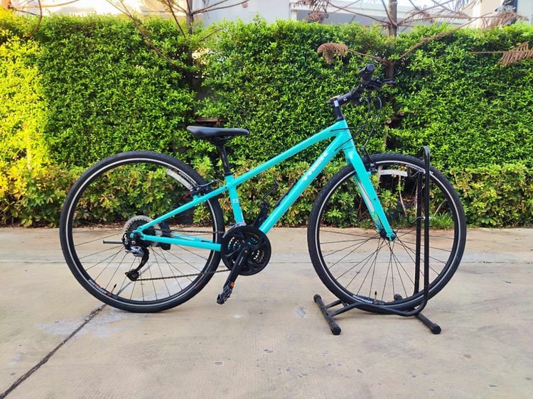 จักรยานผู้หญิง TREK Hybrid รุ่น 7.3 FX WSD สีเขียวอมฟ้า ไซส์ 13