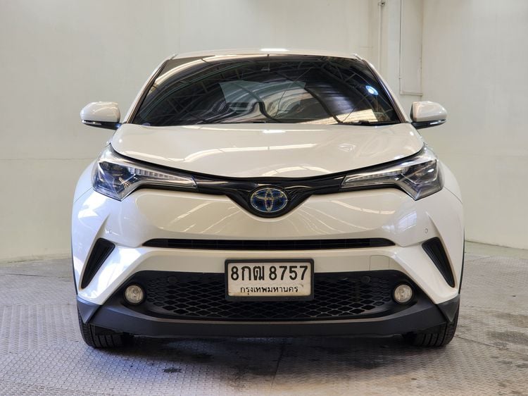 Toyota C-HR 2018 1.8 HV Hi Utility-car เบนซิน เกียร์อัตโนมัติ ขาว รูปที่ 2