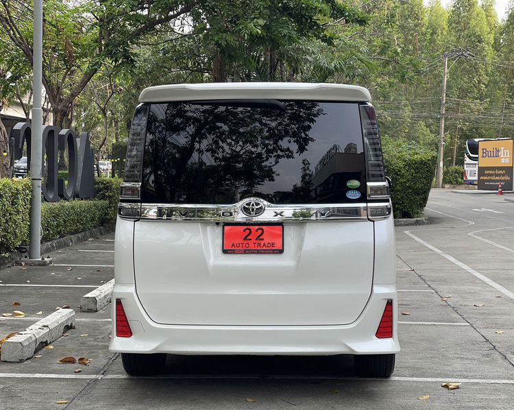 Toyota Voxy 2019 2.0 ZS Van เบนซิน ไม่ติดแก๊ส เกียร์อัตโนมัติ ขาว รูปที่ 3