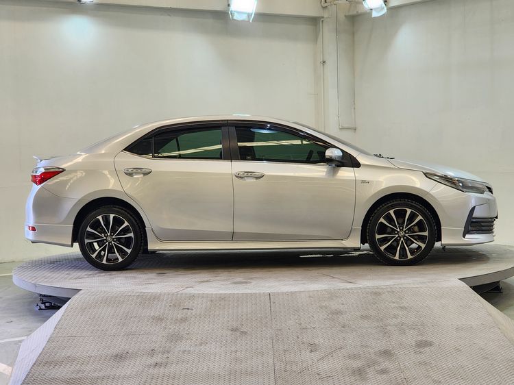 Toyota Altis 2019 1.8 Esport Sedan เบนซิน เกียร์อัตโนมัติ บรอนซ์เงิน รูปที่ 4