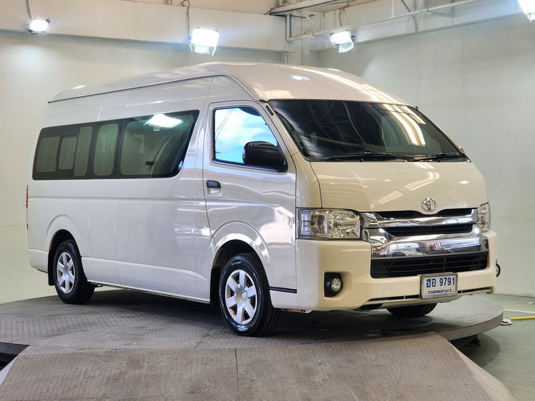 Toyota Commuter 2018 3.0 Van ดีเซล เกียร์ธรรมดา ขาว