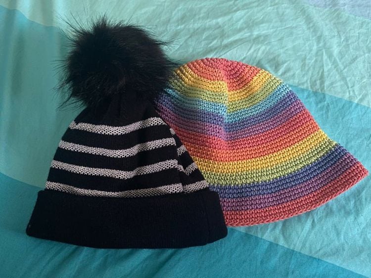 หมวกและหมวกแก๊ป หมวกเท่ๆ หมวกสีสัน หมวกผ้า
