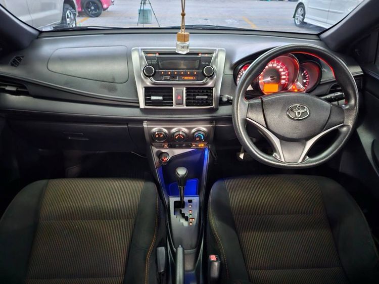 Toyota Yaris 2014 1.2 J Eco Sedan เบนซิน เกียร์อัตโนมัติ แดง รูปที่ 4