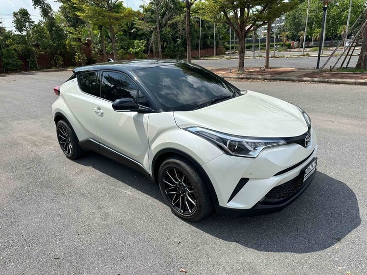 Toyota C-HR 2020 1.8 Mid Sedan เบนซิน ไม่ติดแก๊ส เกียร์อัตโนมัติ ขาว รูปที่ 1