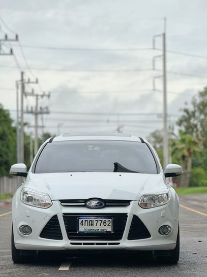 รถ Ford Focus 2.0 Sport Plus สี ขาว