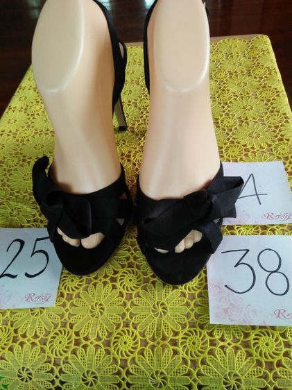 ผ้า UK 5 | EU 38 | US 6.5 รองเท้าส้นสูงสีดำ lashoes