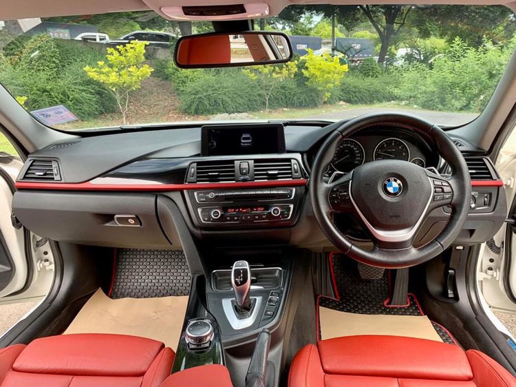 BMW Series 3 2014 320d Sedan ดีเซล ไม่ติดแก๊ส เกียร์อัตโนมัติ ขาว รูปที่ 4