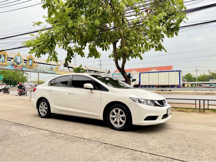 Honda Civic 2015 1.8 S i-VTEC Sedan เบนซิน ไม่ติดแก๊ส เกียร์อัตโนมัติ ขาว รูปที่ 1