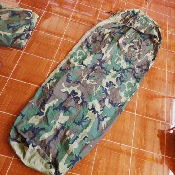 🇺🇲 เปลือกถุงนอนทหารสหรัฐ  ปี2003 - USA Military .🇺🇲Made in USA 🇺🇲 งานกองทัพ  U.S.ARMY ปี2003 ใช้สวมคลุมถุงนอนกันน้ำค้างกันหนาวกันชื้น