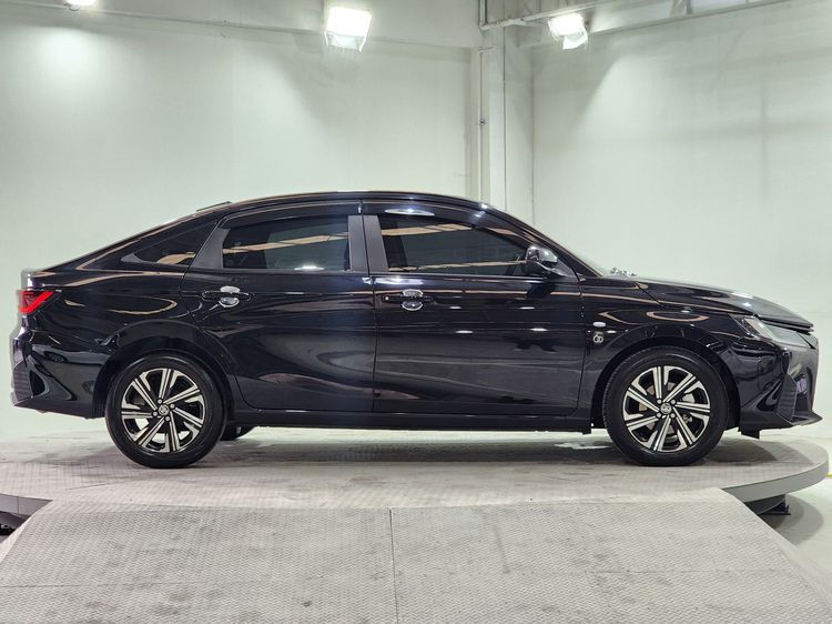 Toyota Yaris ATIV 2022 1.2 Sport Sedan เบนซิน เกียร์อัตโนมัติ ดำ รูปที่ 4