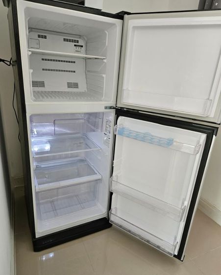 ตู้เย็น 2 ประตู ตู้เย็น Mitsubishi 7.3Q สภาพดีเหมือนใหม่ กทม.ปริมณฑล ส่ง Lalamove ให้ฟรี