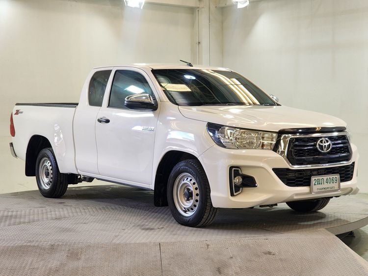 Toyota Hilux Revo 2019 2.4 Z Edition J Plus Pickup ดีเซล เกียร์ธรรมดา ขาว