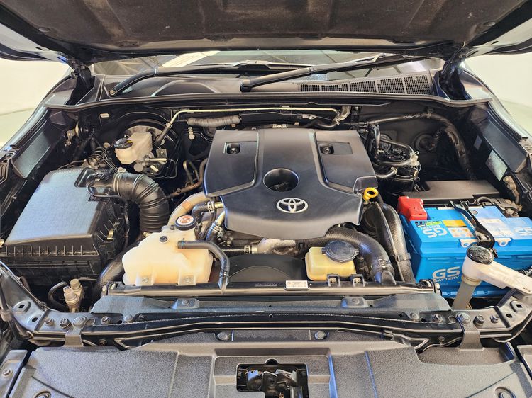 Toyota Fortuner 2018 2.8 V Utility-car ดีเซล เกียร์อัตโนมัติ ดำ รูปที่ 3